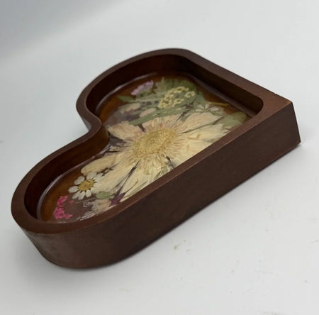 Heart-shaped wooden tray with pressed flowers and resin, floral decor accessory