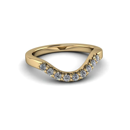 Curved yellow gold ring with round diamonds in a chevron setting
